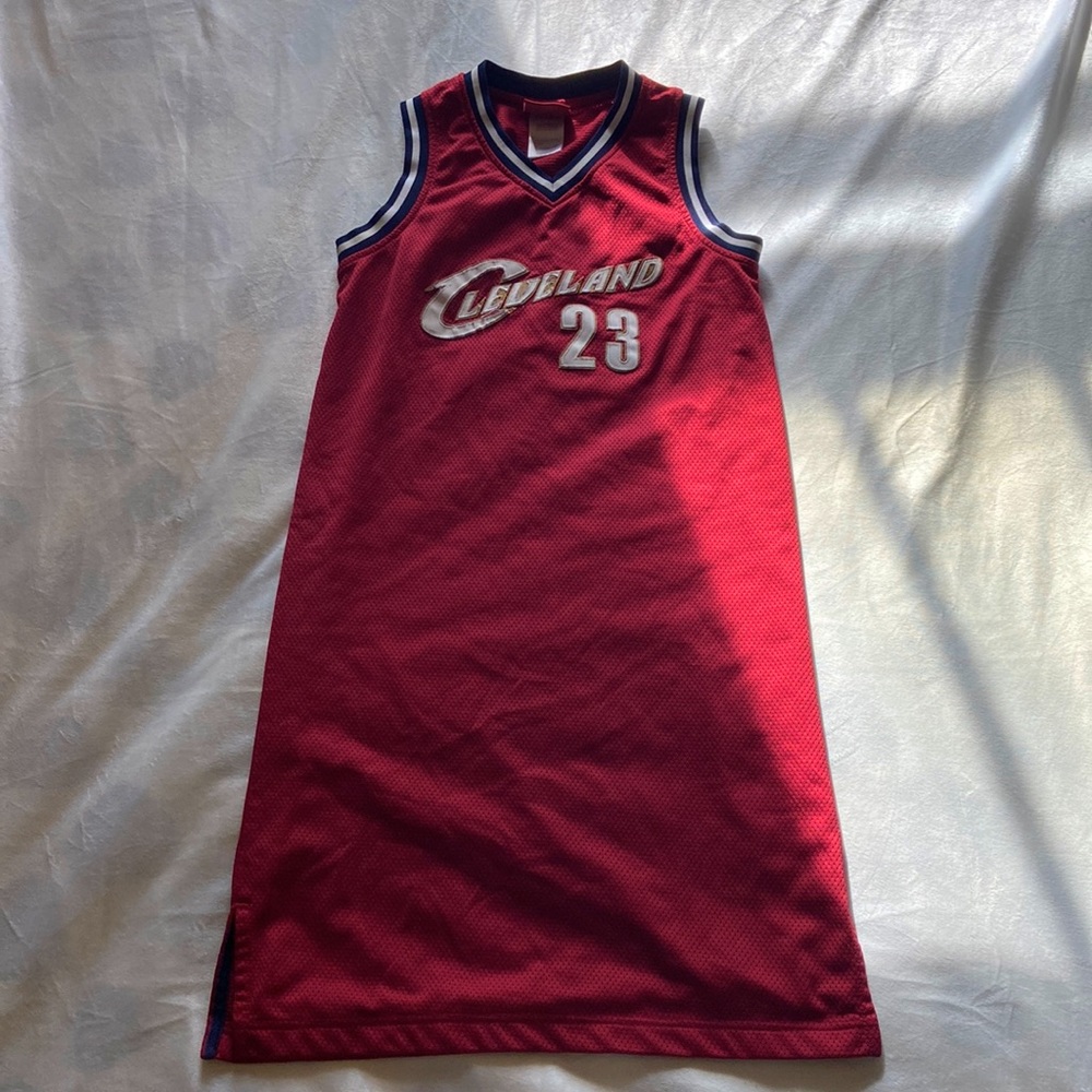 Reebok Cleveland Cavaliers Lebron James jersey dress
